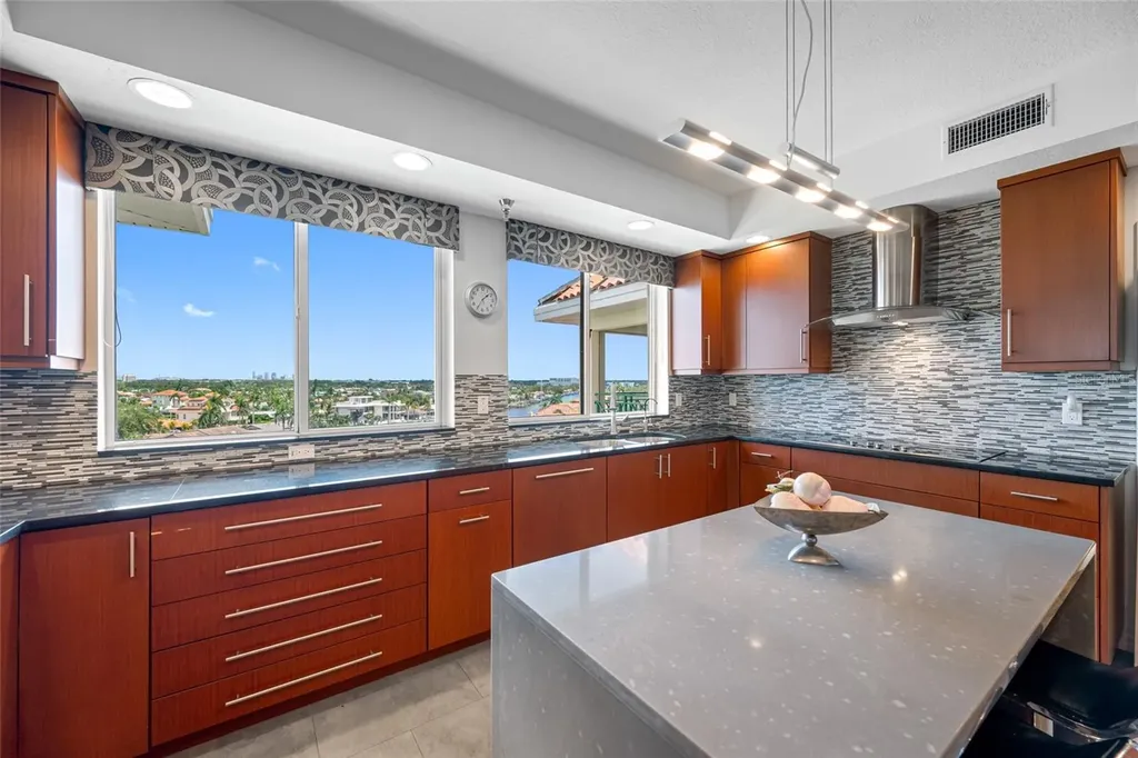 4717 Dolphin Cay Lane S St Petersburg FL 33711