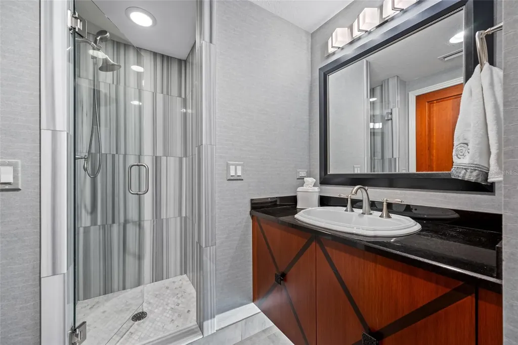 4717 Dolphin Cay Lane S St Petersburg FL 33711