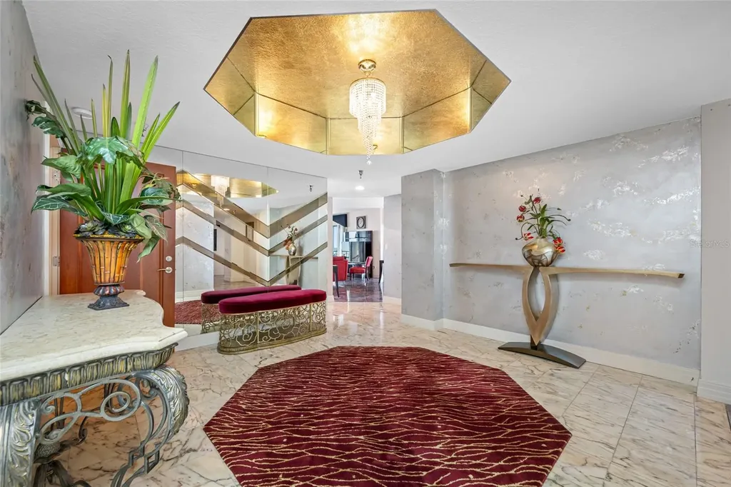 4717 Dolphin Cay Lane S St Petersburg FL 33711