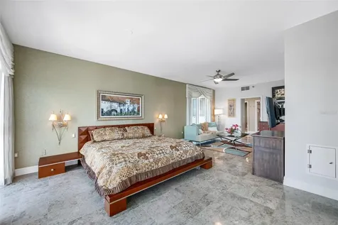 4717 Dolphin Cay Lane S St Petersburg FL 33711