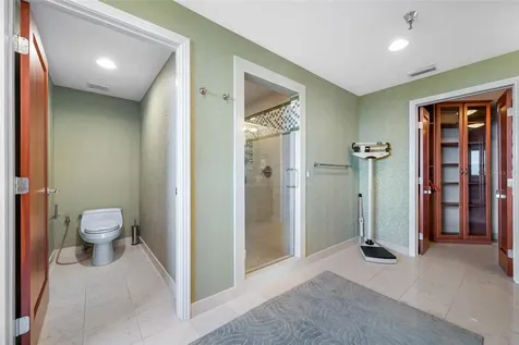 4717 Dolphin Cay Lane S St Petersburg FL 33711