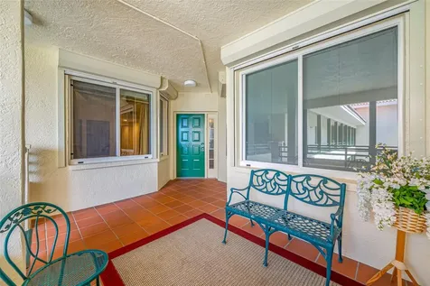 4717 Dolphin Cay Lane S St Petersburg FL 33711