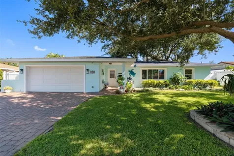 1131 45th Avenue NE St Petersburg FL 33703