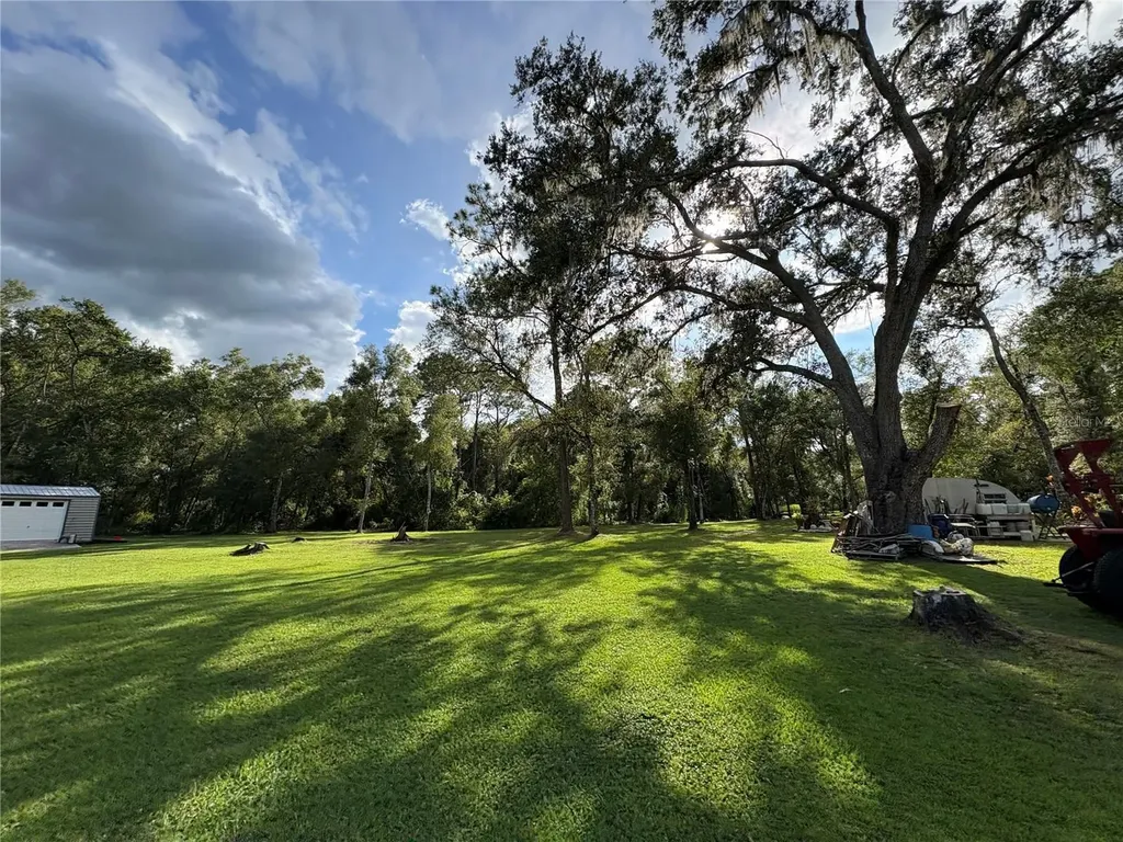 Lucilles Shady Lane Nobleton FL 34661