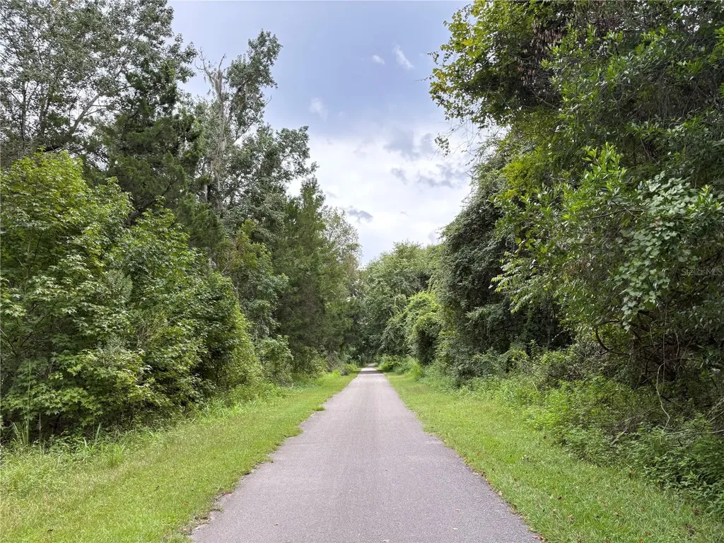 Lucilles Shady Lane Nobleton FL 34661