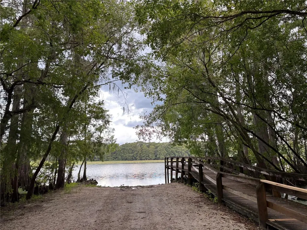 Lucilles Shady Lane Nobleton FL 34661