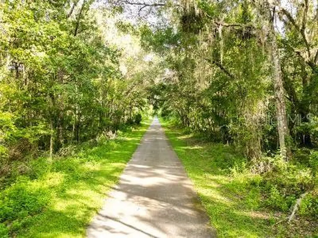 Lucilles Shady Lane Nobleton FL 34661
