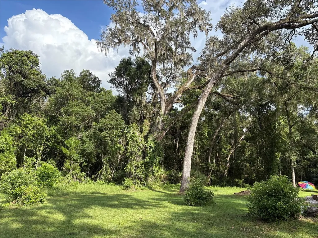 Lucilles Shady Lane Nobleton FL 34661