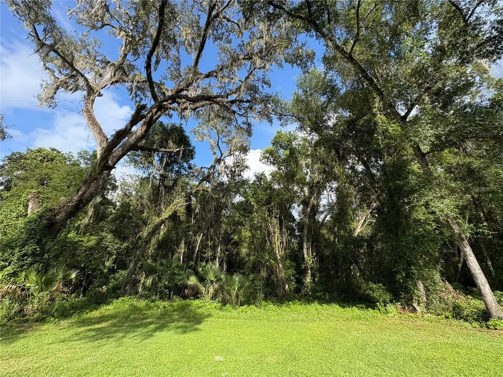 Lucilles Shady Lane Nobleton FL 34661