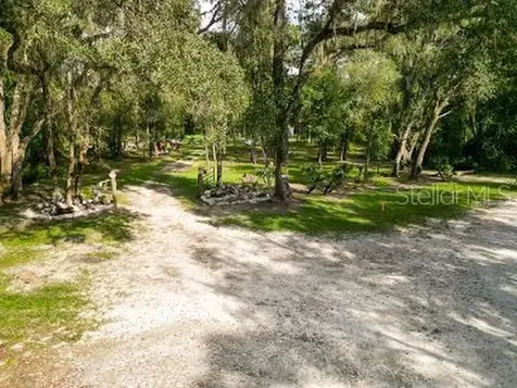 Lucilles Shady Lane Nobleton FL 34661