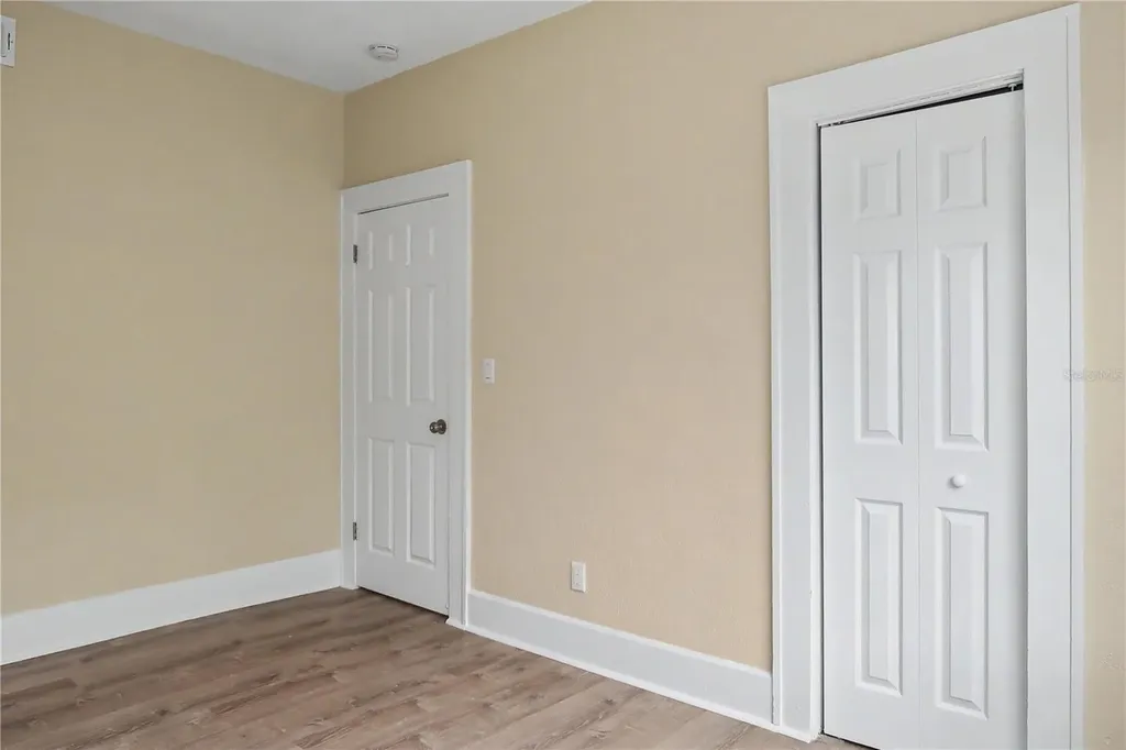 526 Kirkwood Terrace N St Petersburg FL 33701