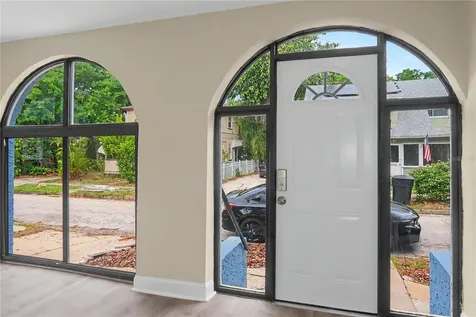 526 Kirkwood Terrace N St Petersburg FL 33701