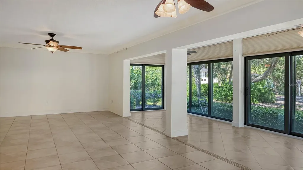 225 Hourglass Way Sarasota FL 34242