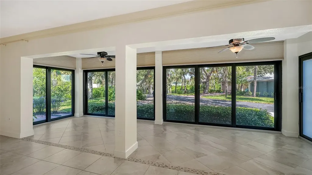 225 Hourglass Way Sarasota FL 34242