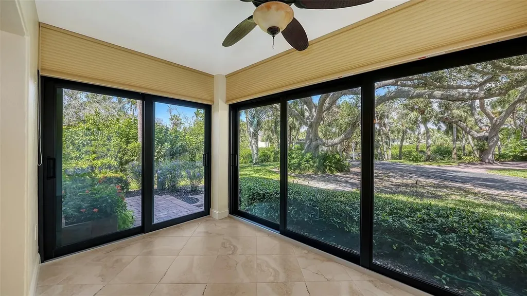 225 Hourglass Way Sarasota FL 34242