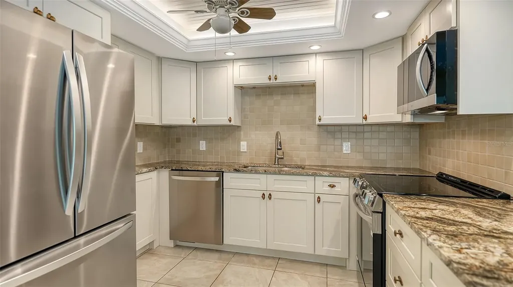 225 Hourglass Way Sarasota FL 34242