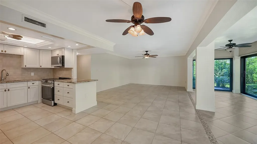 225 Hourglass Way Sarasota FL 34242