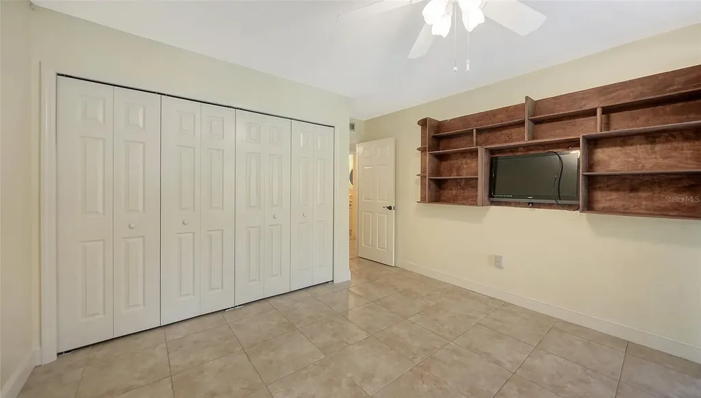 225 Hourglass Way Sarasota FL 34242