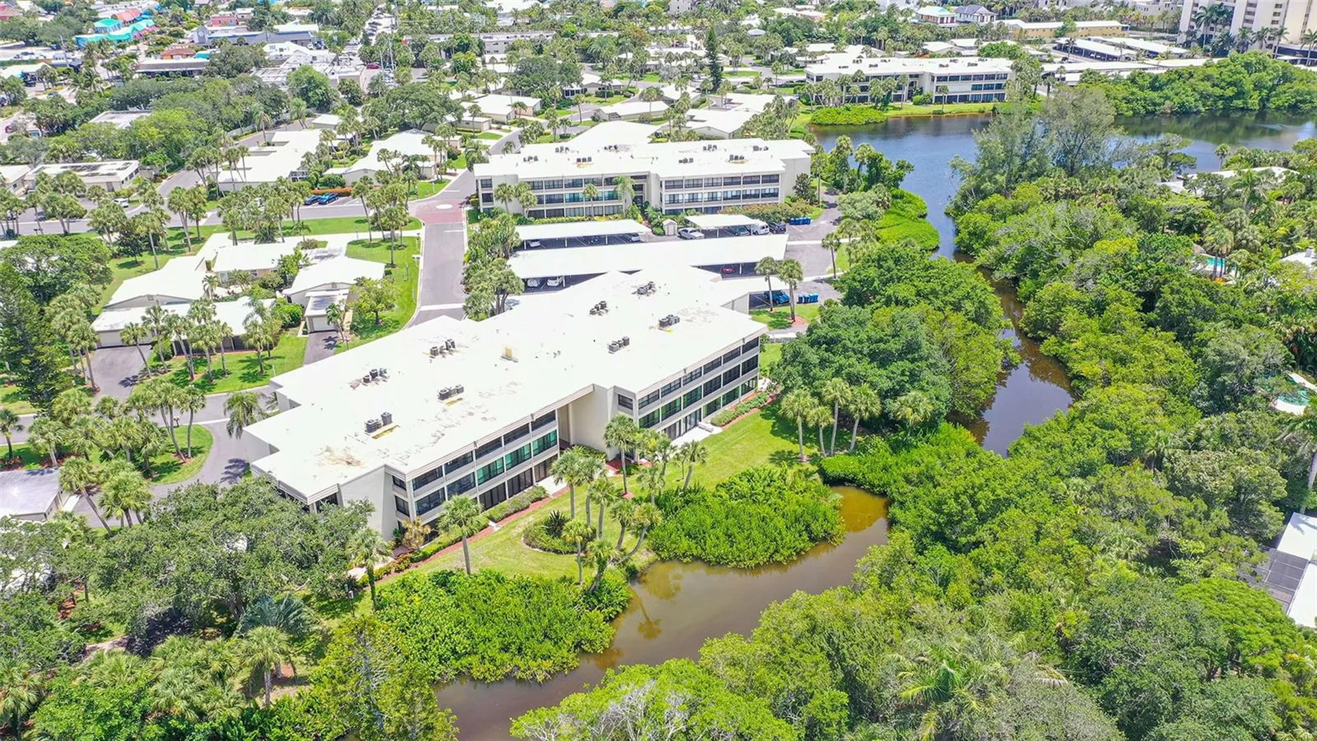 225 Hourglass Way Sarasota FL 34242