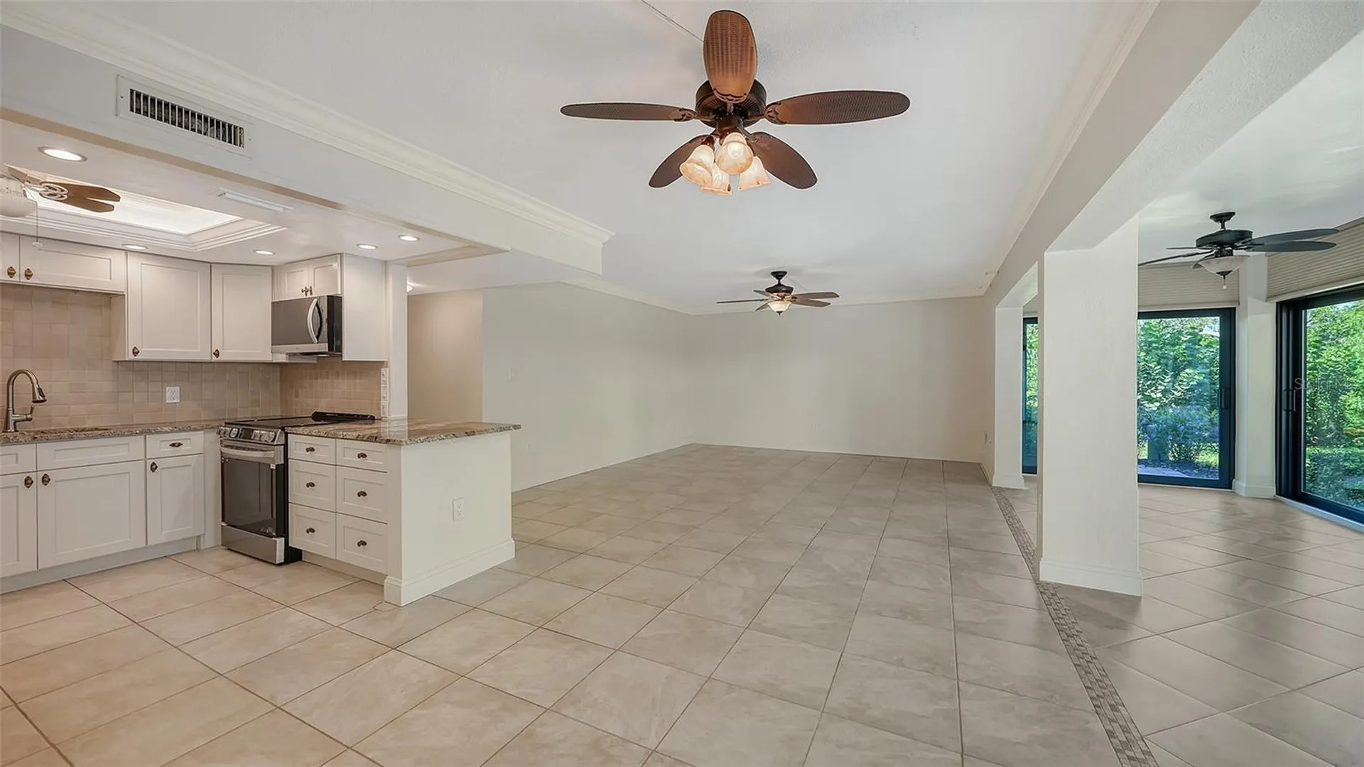 225 Hourglass Way Sarasota FL 34242