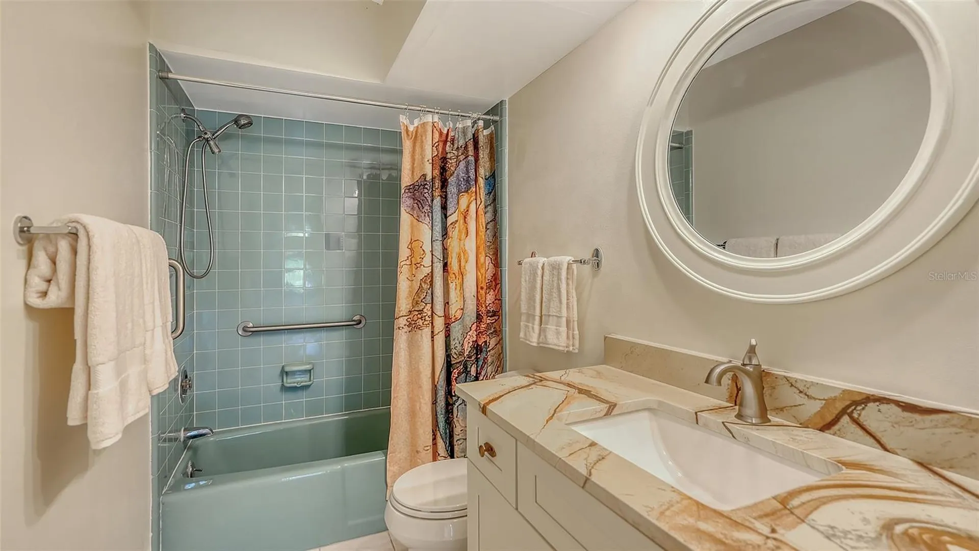 225 Hourglass Way Sarasota FL 34242
