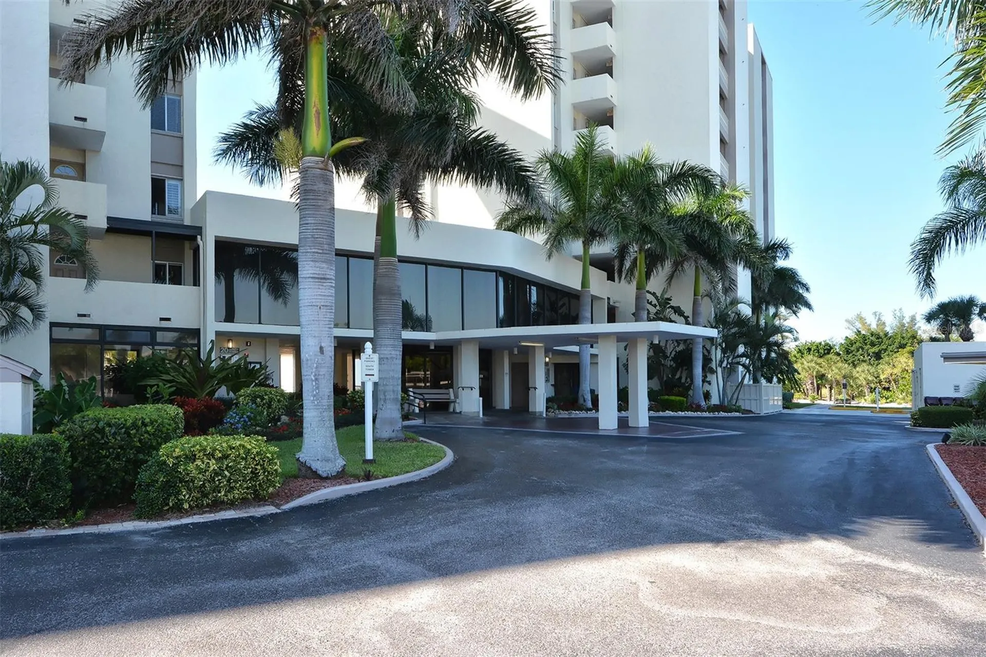 225 Hourglass Way Sarasota FL 34242