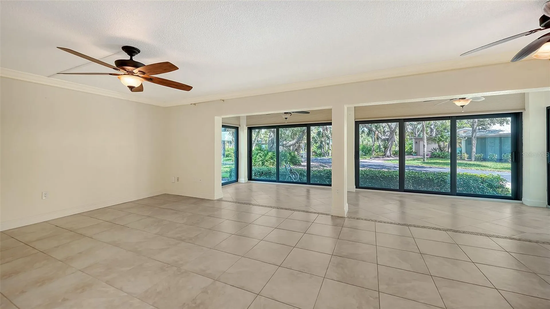 225 Hourglass Way Sarasota FL 34242