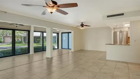 225 Hourglass Way Sarasota FL 34242