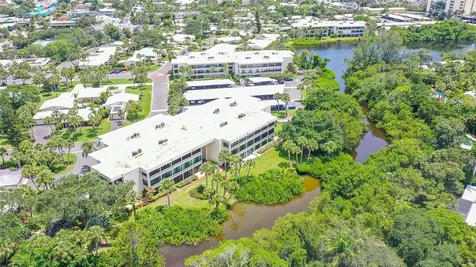 225 Hourglass Way Sarasota FL 34242