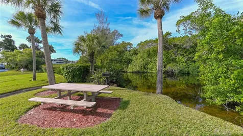 225 Hourglass Way Sarasota FL 34242