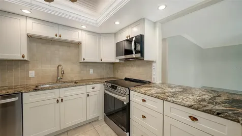 225 Hourglass Way Sarasota FL 34242