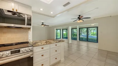 225 Hourglass Way Sarasota FL 34242