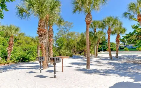 225 Hourglass Way Sarasota FL 34242