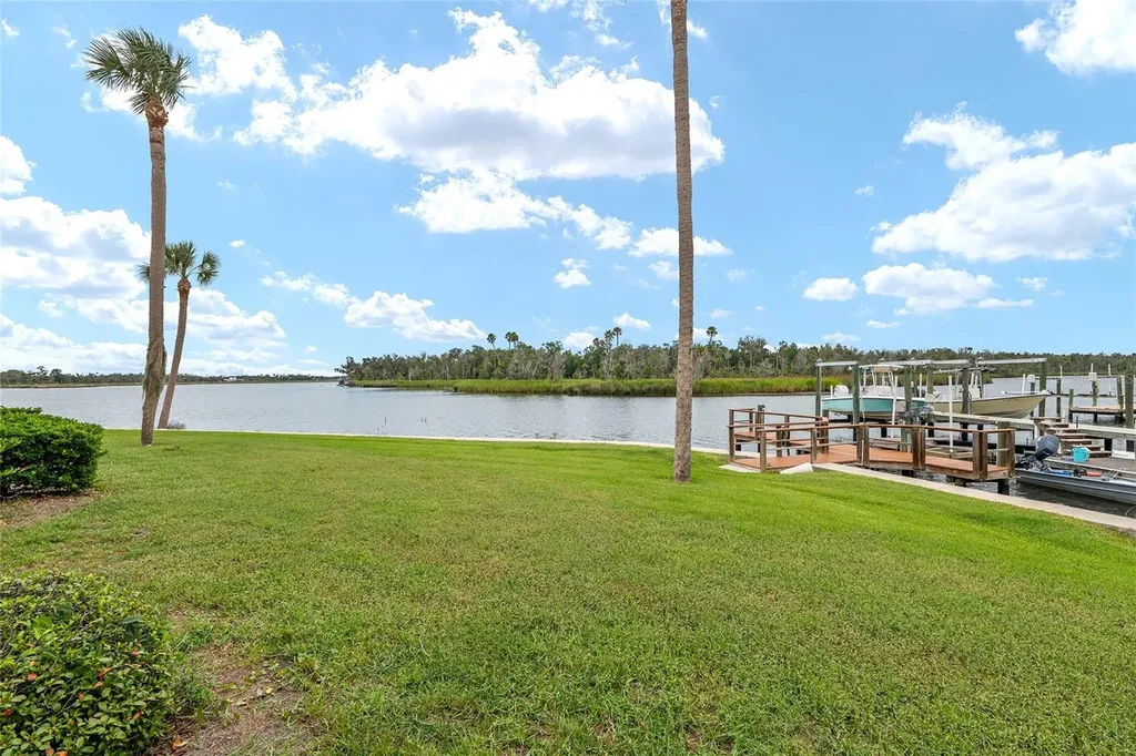 362 NW 14th Place Crystal River FL 34428