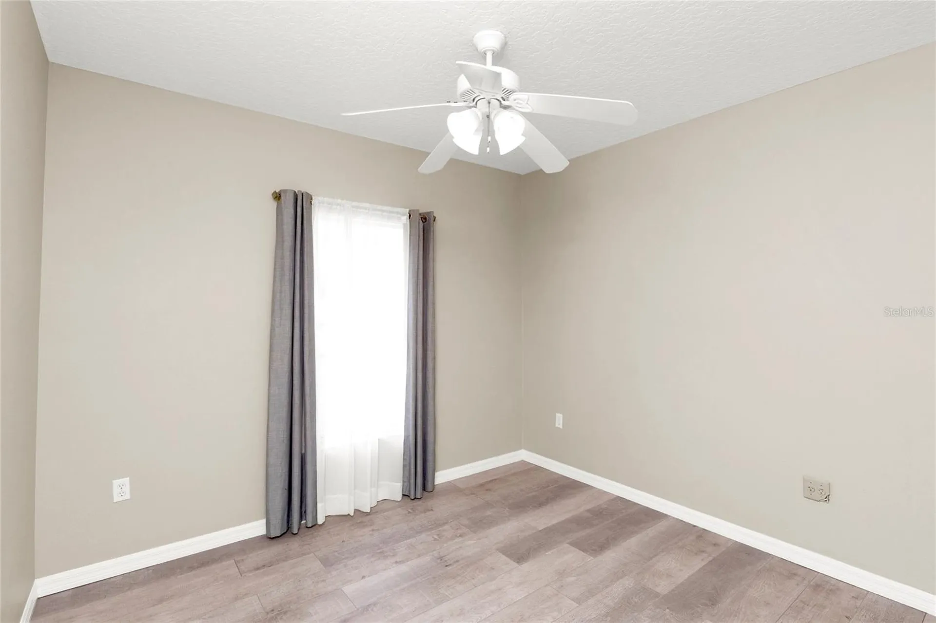 100 Thornbury Lane Kissimmee FL 34744