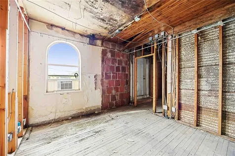 219 W Venice Avenue Venice FL 34285