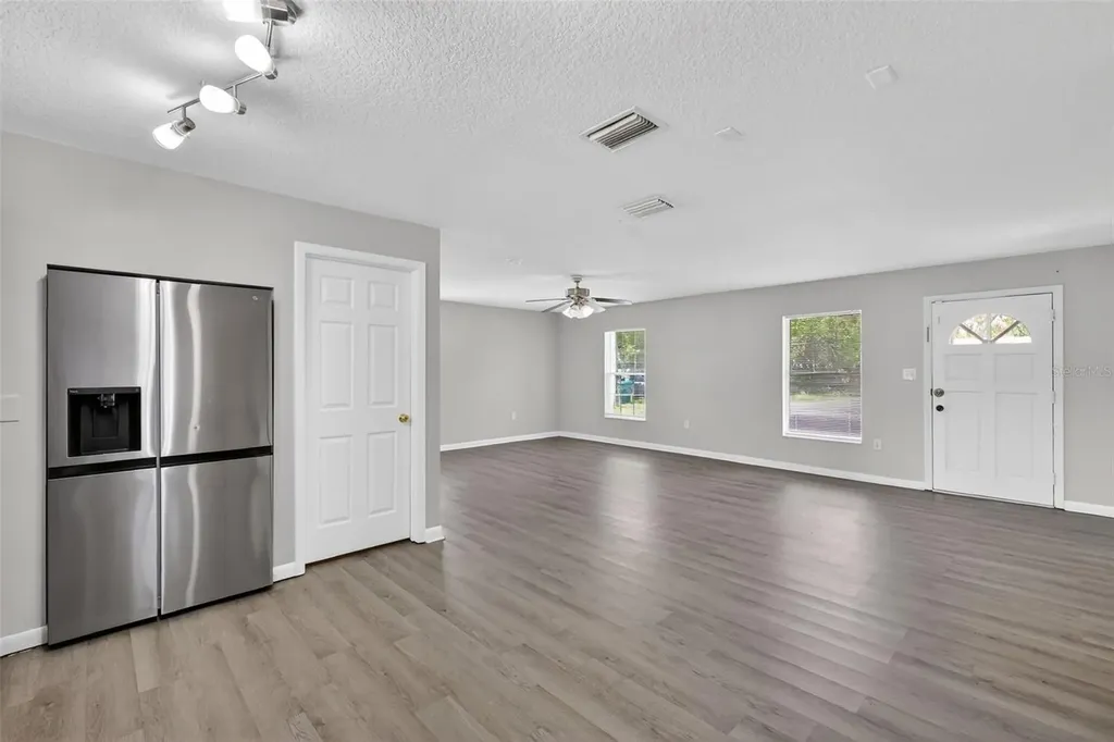 705 Mike Avenue Fruitland Park FL 34731