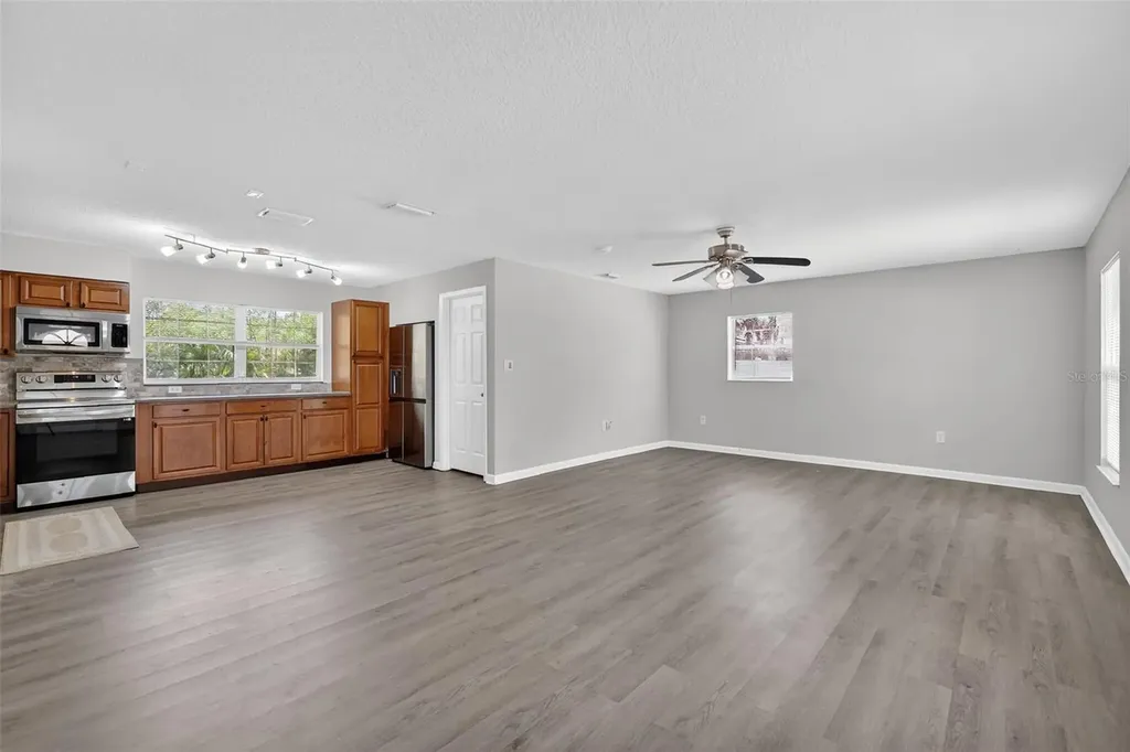 705 Mike Avenue Fruitland Park FL 34731