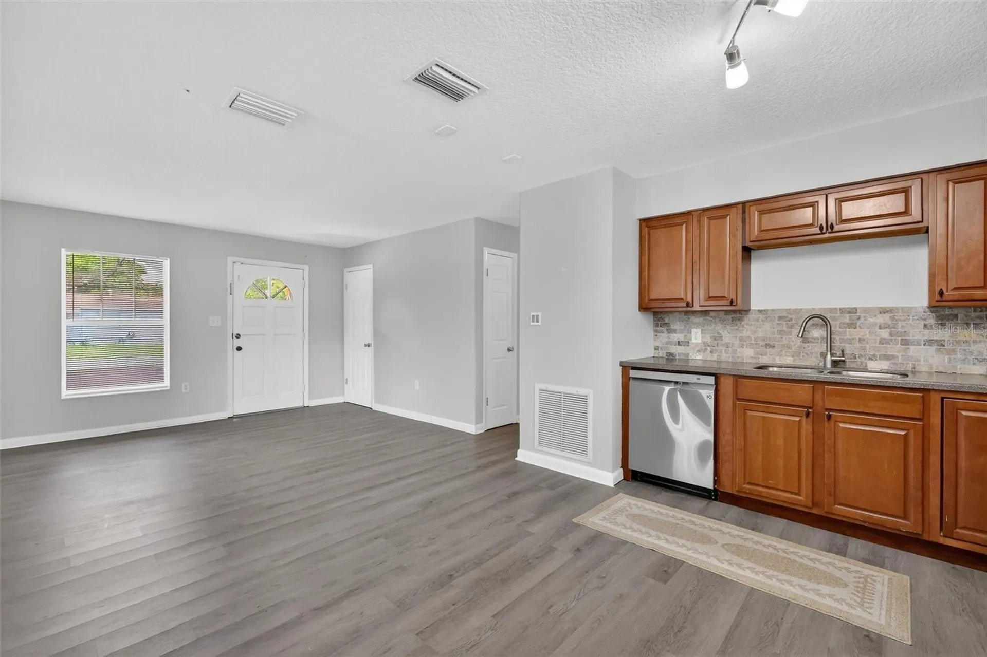 705 Mike Avenue Fruitland Park FL 34731
