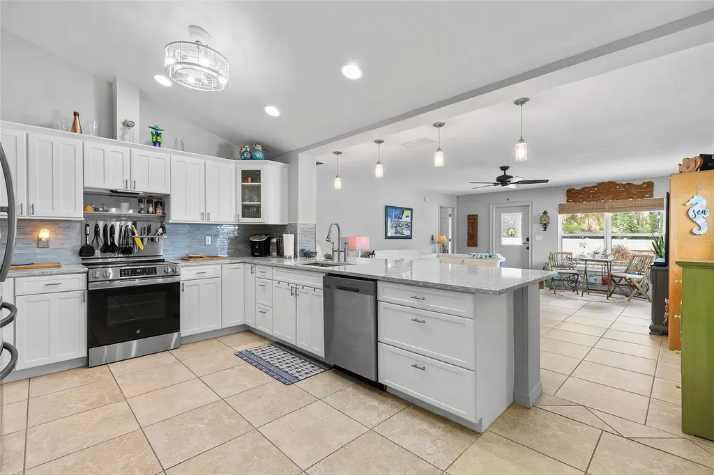 125 E Rhode Island Street Edgewater FL 32132