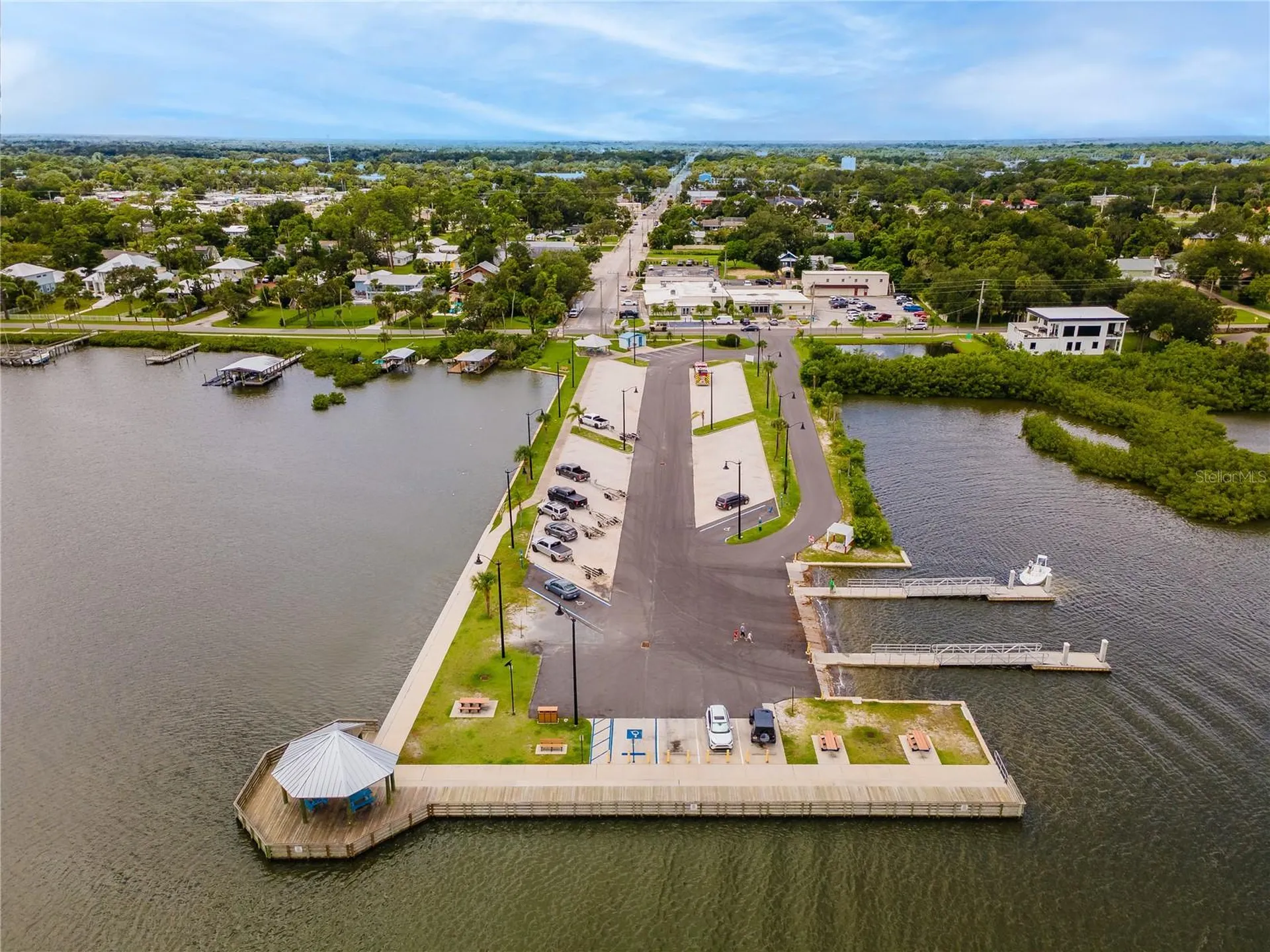 125 E Rhode Island Street Edgewater FL 32132