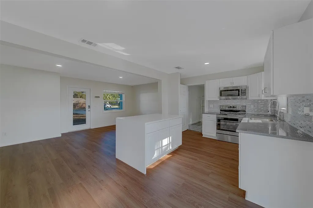 4418 W Prescott Street Tampa FL 33616