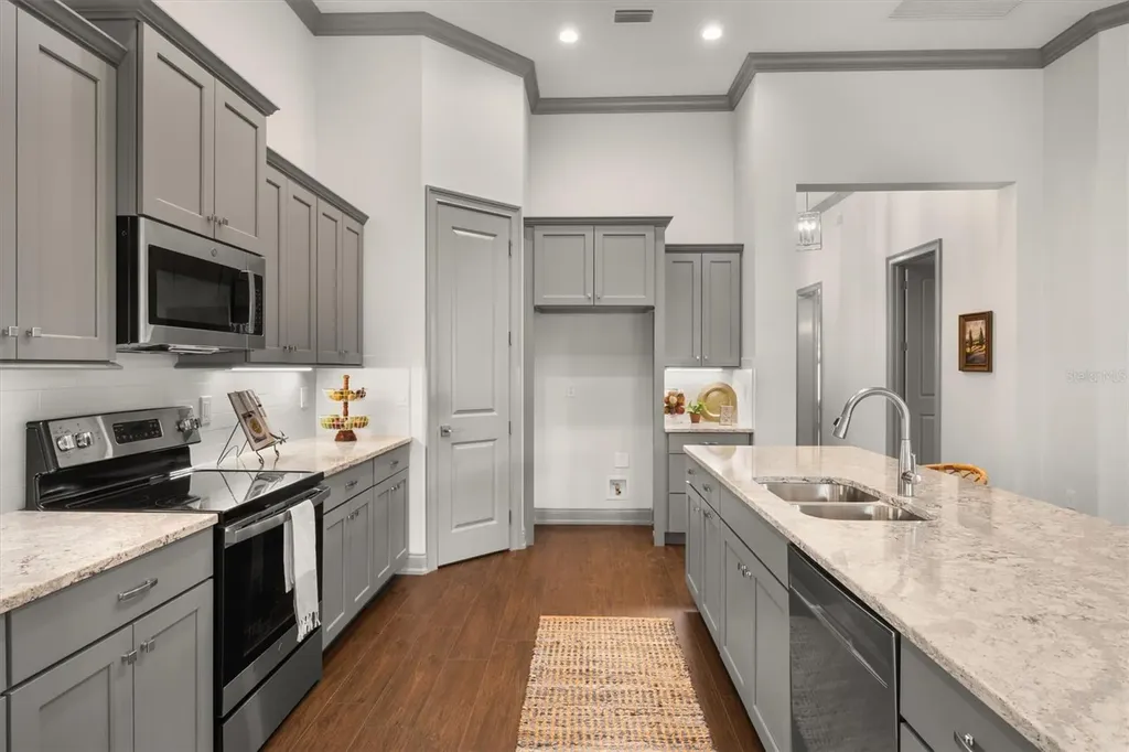 7911 Lake James Boulevard Lakeland FL 33810