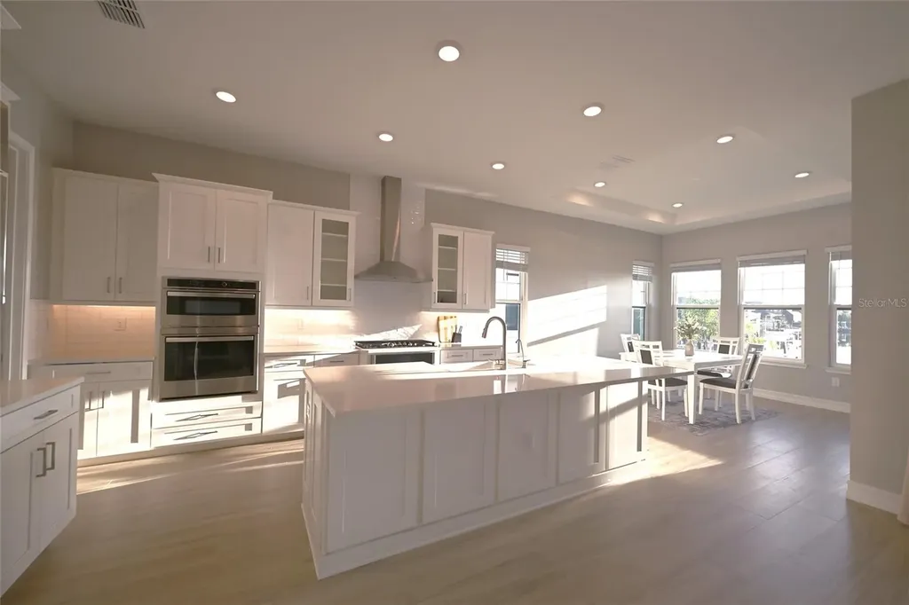 1056 Seagrape Drive Ruskin FL 33570