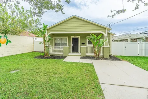 2105 W Carmen Street Tampa FL 33606