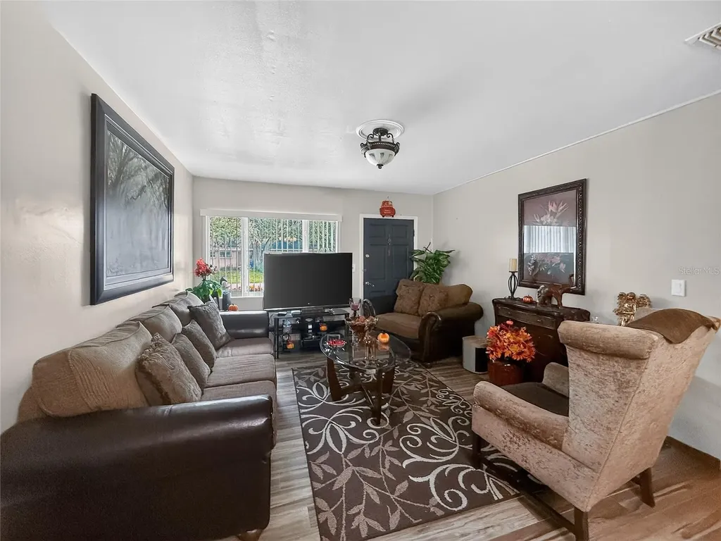 8009 Cornwall Lane Tampa FL 33615