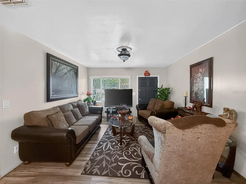 8009 Cornwall Lane Tampa FL 33615
