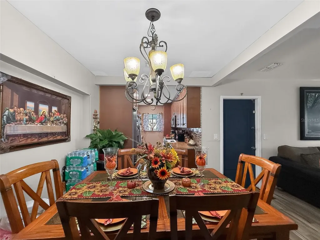 8009 Cornwall Lane Tampa FL 33615