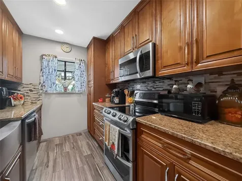 8009 Cornwall Lane Tampa FL 33615