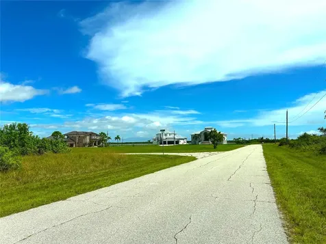 10551 Hatchett Circle Port Charlotte FL 33981